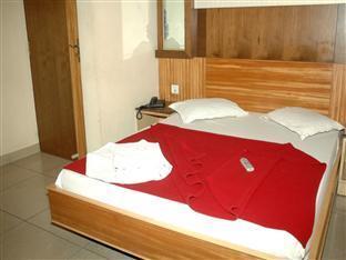 Ug Grand Hotel บังกาลอร์ ภายนอก รูปภาพ